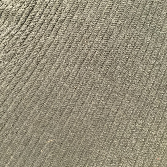 Hollister Crop Top - Picture 3 of 4